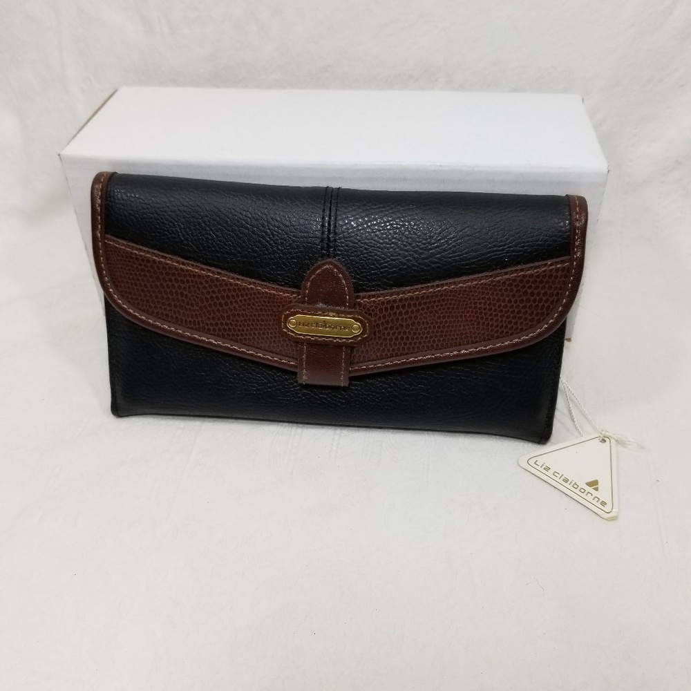 NWT Liz Claiborne Wallet